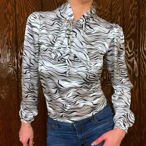 Vintage Tops - Deadstock vintage 80s white & black zebra print tie neck secretary blouse